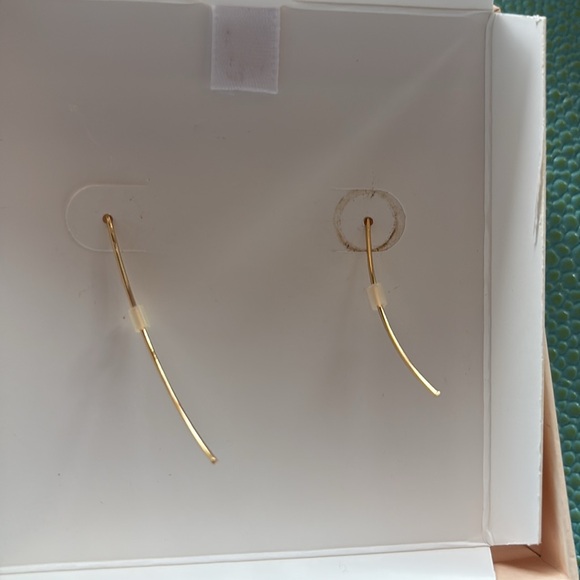 Camila Coelho Gold Freshwater Pearl Earrings - Picture 3 of 4
